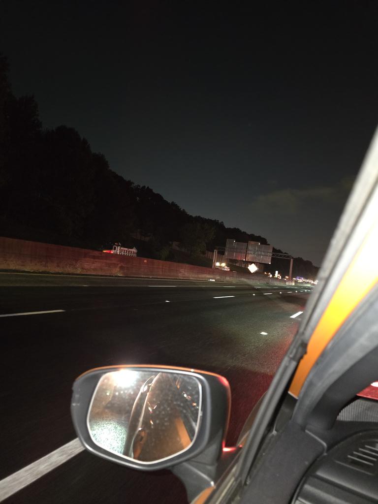 TimClark28's tweet image. 3 lames blocked for over 4 miles, but the only work trucks are on the opposite side of the highway. GA's traffic system sucks. #AtlantaGA