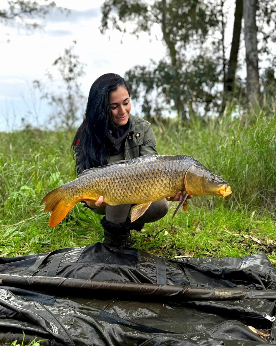 Found a couple of old shots of the biggest fish I’ve ever caught — about 15 pounds! Took the pics and let it go right after