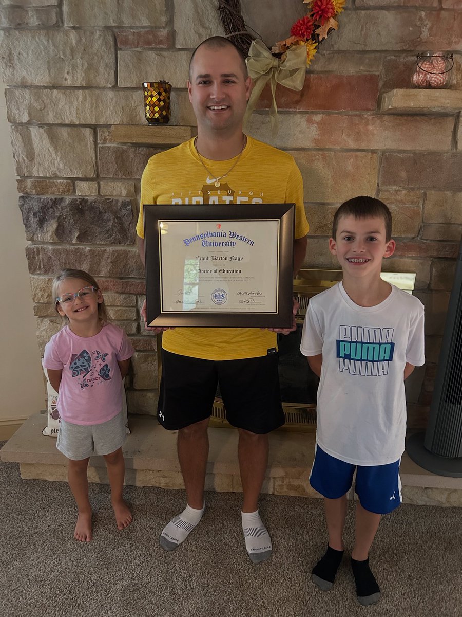 fbnagy10's tweet photo. After a long 3 year journey, the diploma has arrived! https://t.co/poGVGkfybm
