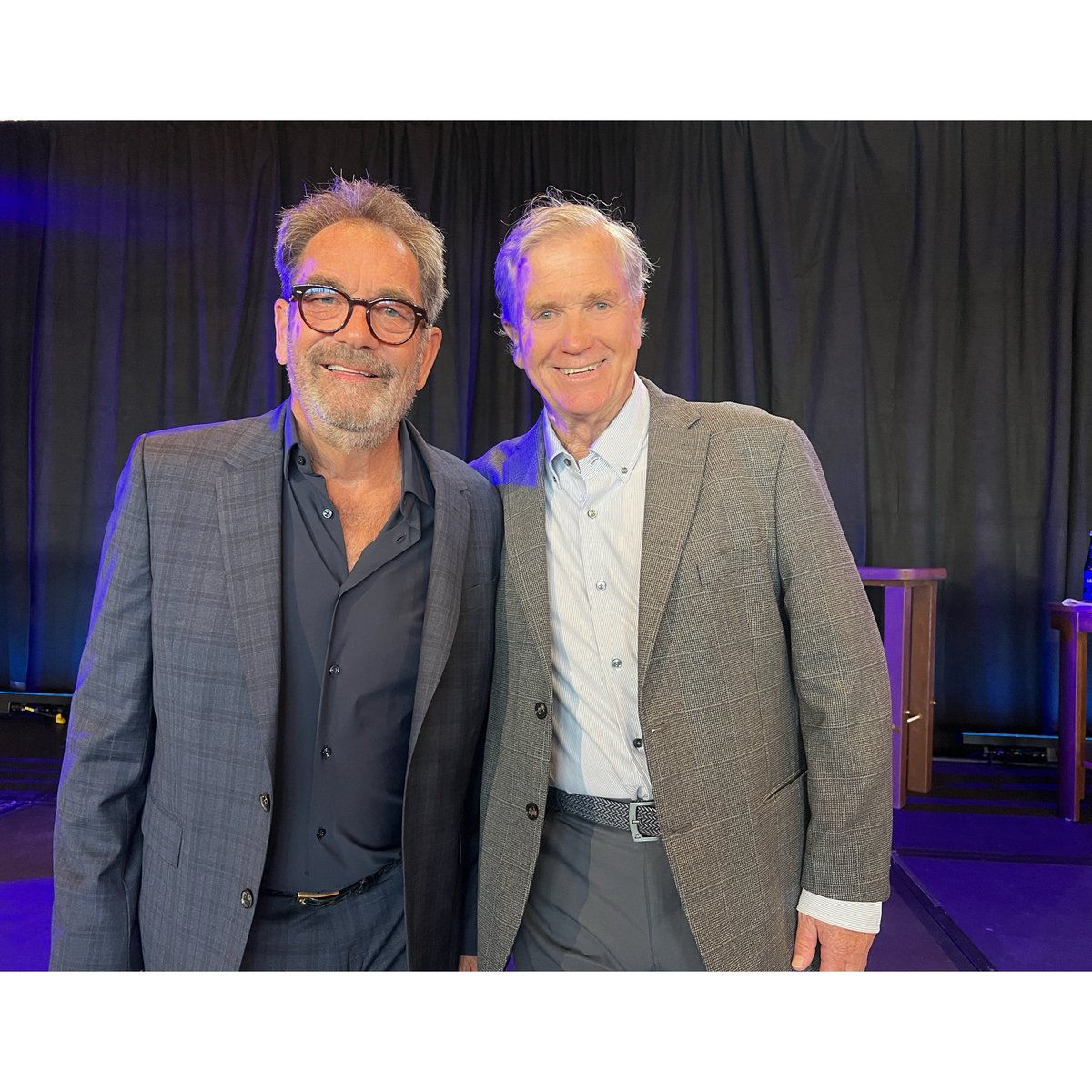 Our hosts have arrived! Let’s party! #GolfPartyMRY #PeterJacobsen #HueyLewis