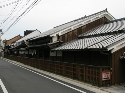 AichiNow_en's tweet image. Aichi is famous for its great expanse of the #Tokaido Road, a highway connecting present-day Tokyo and Kyoto. aichinow.pref.aichi.jp/en/columns/det… #Samurai, #Daimyo, and all sorts of travelers walked along this road which still exists even today!🛣️🚶 #AichiNow
