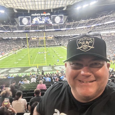 44McCormick's tweet photo. #NewProfilePic https://t.co/vjYMvYY9a6