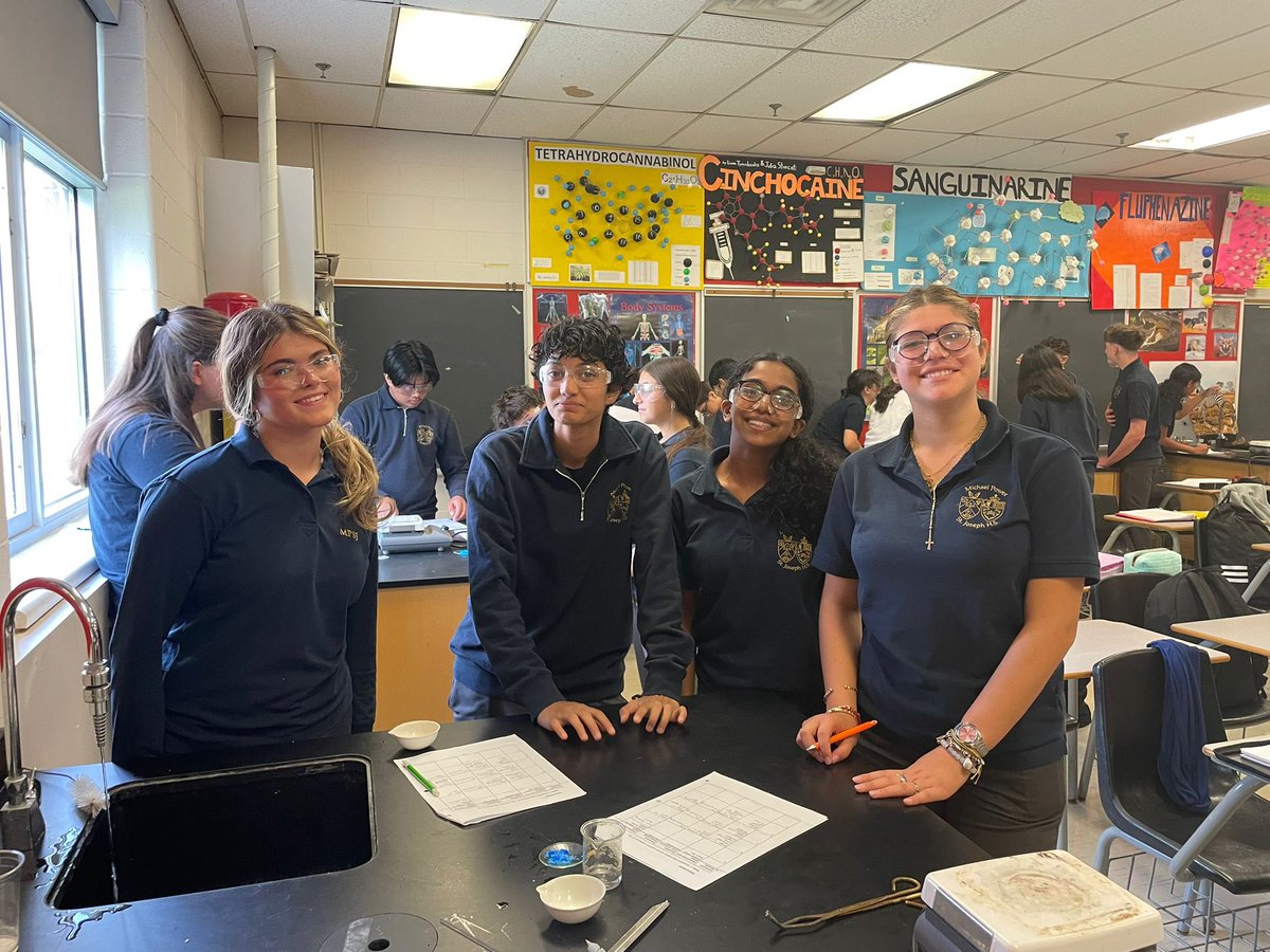 mpsjscience's tweet photo. It’s the first lab of many for our Gr 10 scientists. Students investigate mystery substances to determine if they are ionic or molecular.  #mpsjscience @MPSJ_TCDSB @PowerIB https://t.co/tyhDkPgmiv