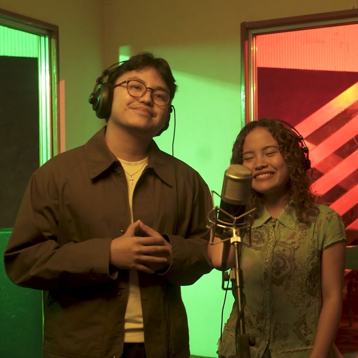 Amiel Sol and Shanne Dandan's "Balisong" debuts at #100 on Spotify PH Viral Songs chart.