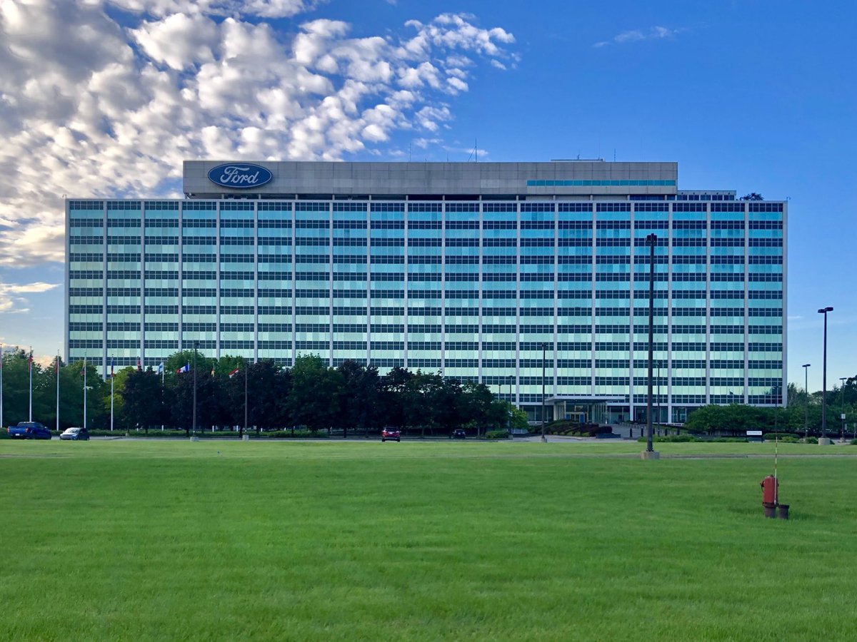 Midwest Modern (@joshlipnik) on Twitter photo Ford announced today they will be demolishing their 1956 Headquarters in Dearborn, the Glass House, designed by Gordon Bunshaft and Natalie de Blois of Skidmore Owings & Merrill Ford announced today they will be demolishing their 1956 Headquarters in Dearborn, the Glass House, designed by Gordon Bunshaft and Natalie de Blois of Skidmore Owings & Merrill