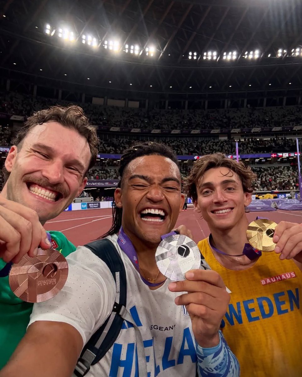 CommGamesAUS's tweet image. 🥉 Bronze on the world stage for @kurtismarschall! 

👏 The two-time Commonwealth Games gold medallist soared to third place overnight at the Tokyo 2025 World Athletics Championships! 

💚💛 #CommGamesAus #WeAreUnstoppable #AthleticsNation @AustralianAths