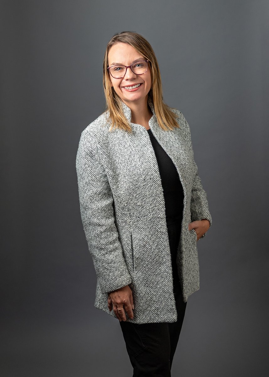 Here's a few new head shots that I have recently done at the studio. Remember that I have a special going on right now until the 26th of September....only $94! Call NOW 712-366-4226