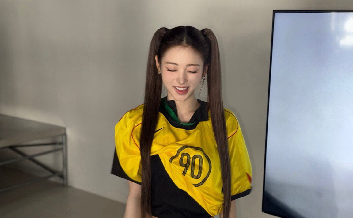 레이트드 (@meovvrated) on Twitter photo 