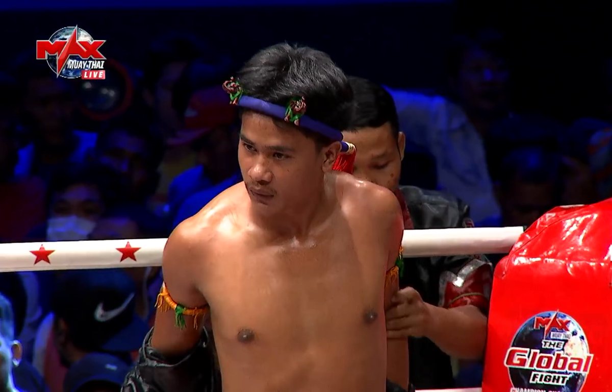 JJbxxth's tweet photo. 🥊💦 https://t.co/Csro5zu4tx