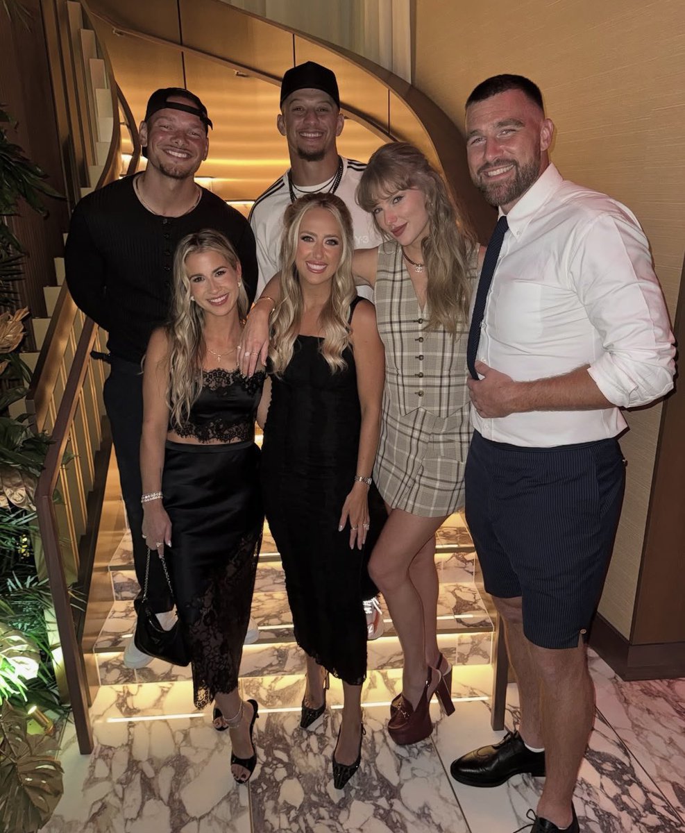 TSwiftEdits_13's tweet image. ‼️| New recent picture of Taylor Swift and Travis Kelce