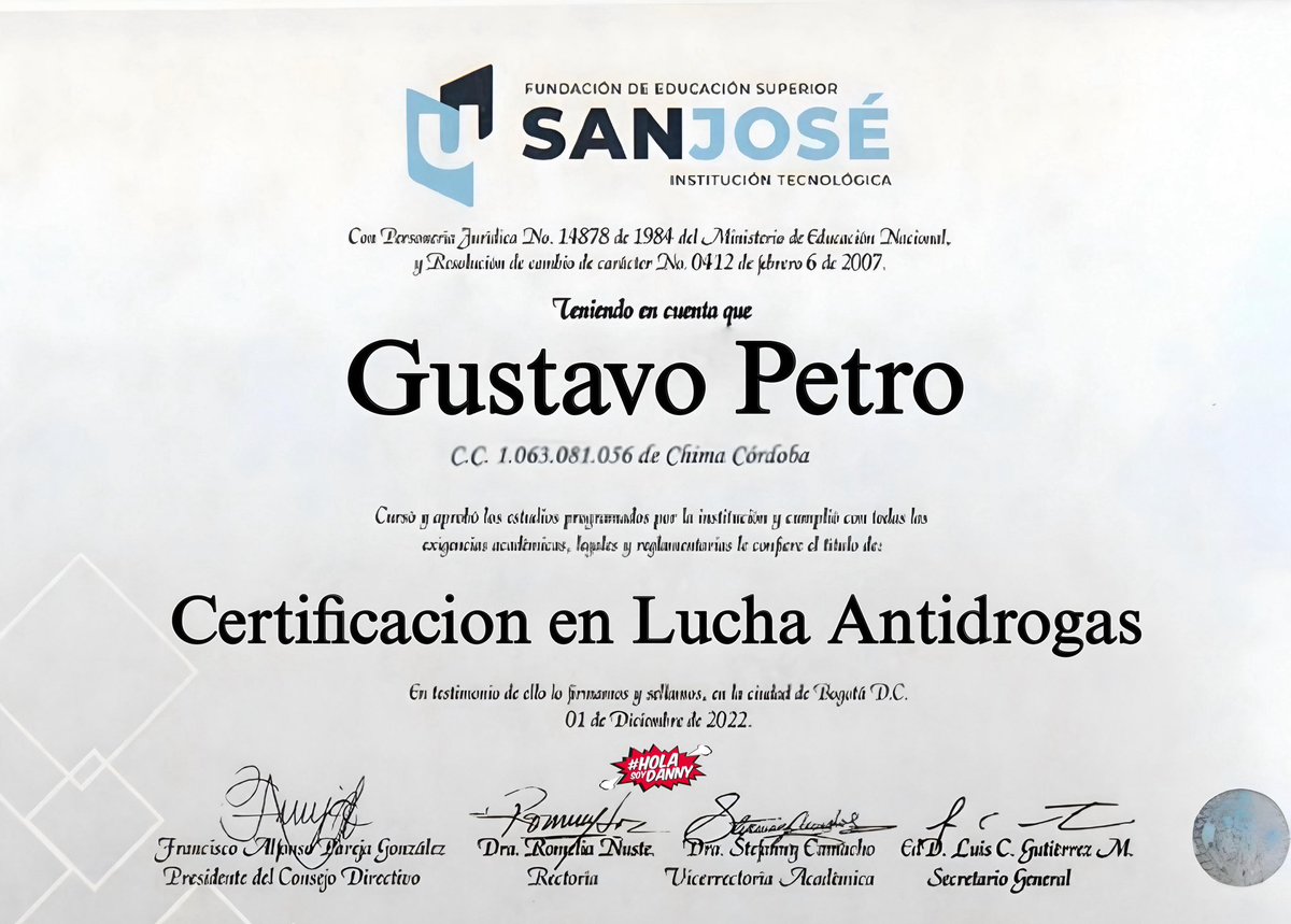 Universidad San José acaba de certificar a <a href="/petrogustavo/">Gustavo Petro</a>: !enhorabuena! 

Nos vemos en #ElPetroVerso, boletas acá: latiquetera.com/comprar/19700/…
