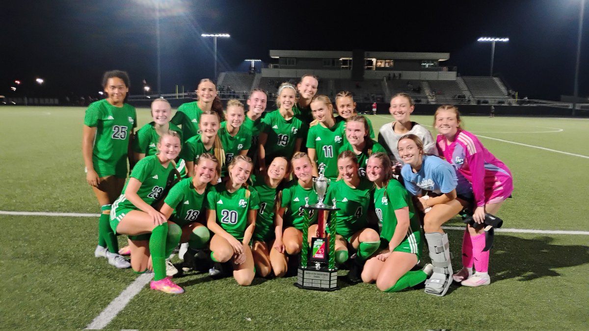 Great Crossing gets ahold of the trophy: