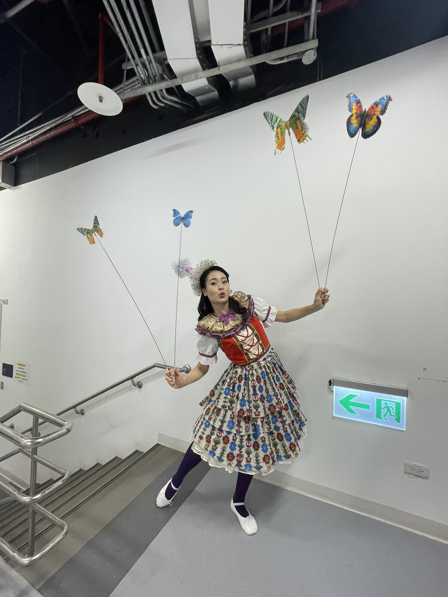 ペトルーシュカは本公演の時には参加していないナンバーだったので、今回歌って踊れて、お衣装も新しく用意していただいて、ワクワクな時間デシタ🌈🌈🌈みんなのお衣装が個性豊かで可愛くて🥹賑やか🤤
#のだめカンタービレ