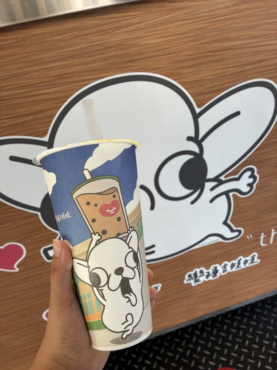 ewy_zn's tweet photo. 台湾から帰ったけど
タピオカ美味かったなー
この子可愛くね? https://t.co/B7dkIKz4UL
