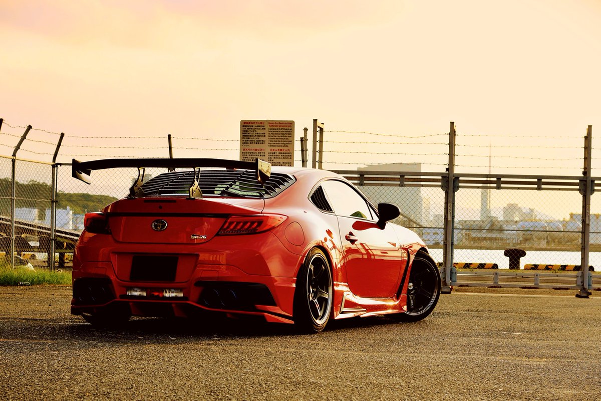 vr4power's tweet photo. 夕方ドライブ

#GR86
#ZN8 
#86BRZ
#ケツ多めw https://t.co/mwWdo4Pqr6