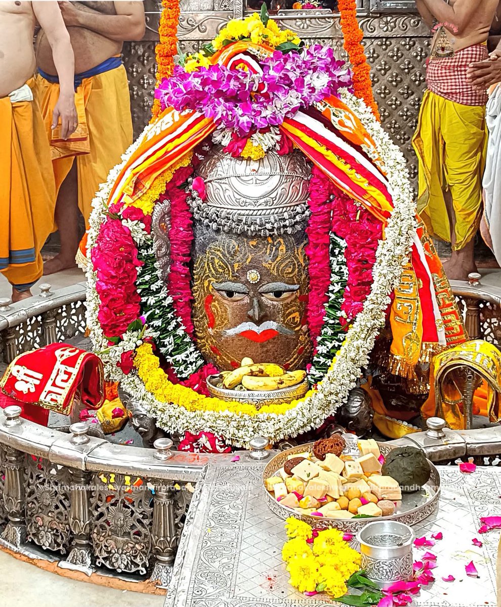 Sanatani8766's tweet photo. श्री महाकालेश्वर ज्योतिर्लिंग जी के आज के भस्म आरती श्रृंगार दिव्य दर्शन 16.09.2025 https://t.co/RDt3QAoTRz