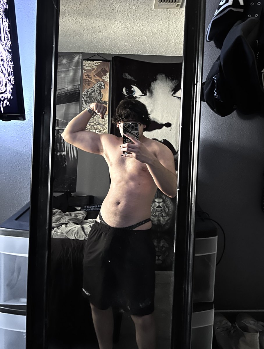 carlosxgymcore's tweet photo. ༒ #mass #bulking #gym #gymcore #carlosxgymcore #mlm https://t.co/WRHkJkSZoH