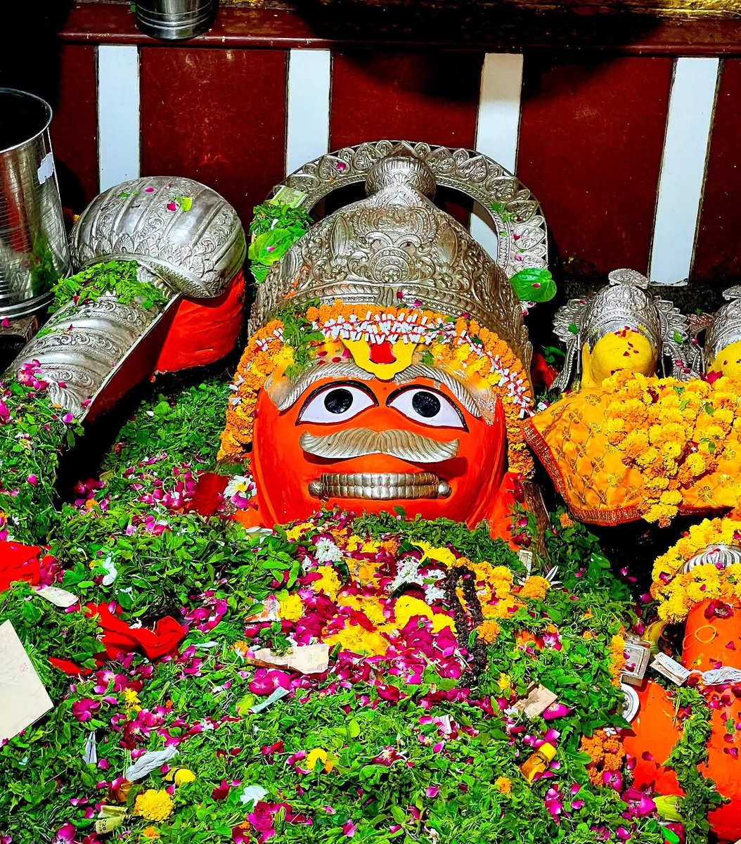 सियाराम भजूं फिर भजूं तुम्हें,
अंत भजूं पुनः मैं सीताराम।❣️🥀🙏