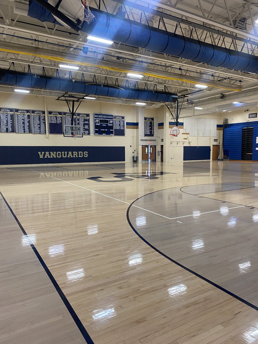 Open gym Wednesday 6-8pm for anyone interested in trying out for the three basketball teams this winter. Must be a SV student to attend.  This is open to all grades 9-12

60 days until DAY 1

#family #brotherhood