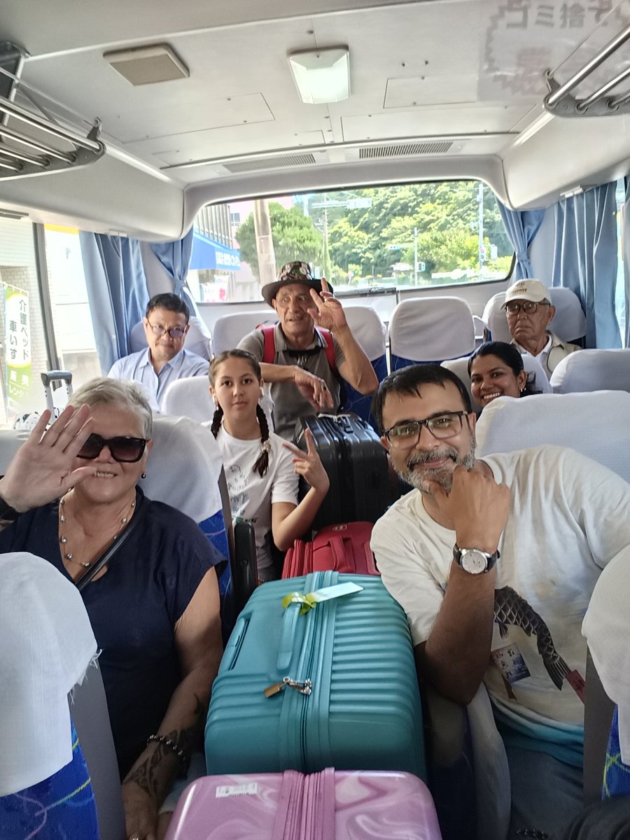 The eel folks on their way back to the #AmamiOshima airport after a fantastic week at the First Asian International Eel Symposium #FAIES2025 
Sayonara Amami Oshima 🙏🙏