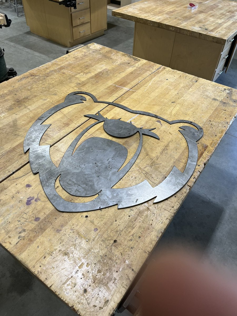 ByronBearsTech's tweet photo. Our general metals class is going to have a blast this year learning how to use some cnc CAD/CAM software. The opportunities for projects… 🫨🤯 https://t.co/suJXfnVLSE