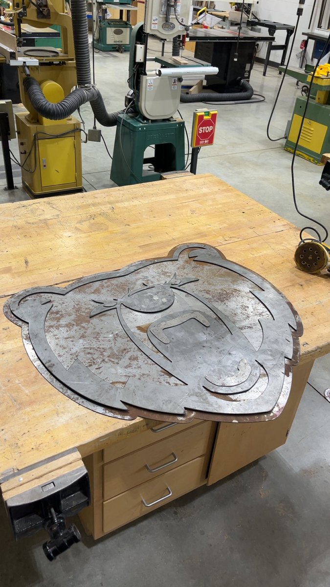 ByronBearsTech's tweet photo. Our general metals class is going to have a blast this year learning how to use some cnc CAD/CAM software. The opportunities for projects… 🫨🤯 https://t.co/suJXfnVLSE