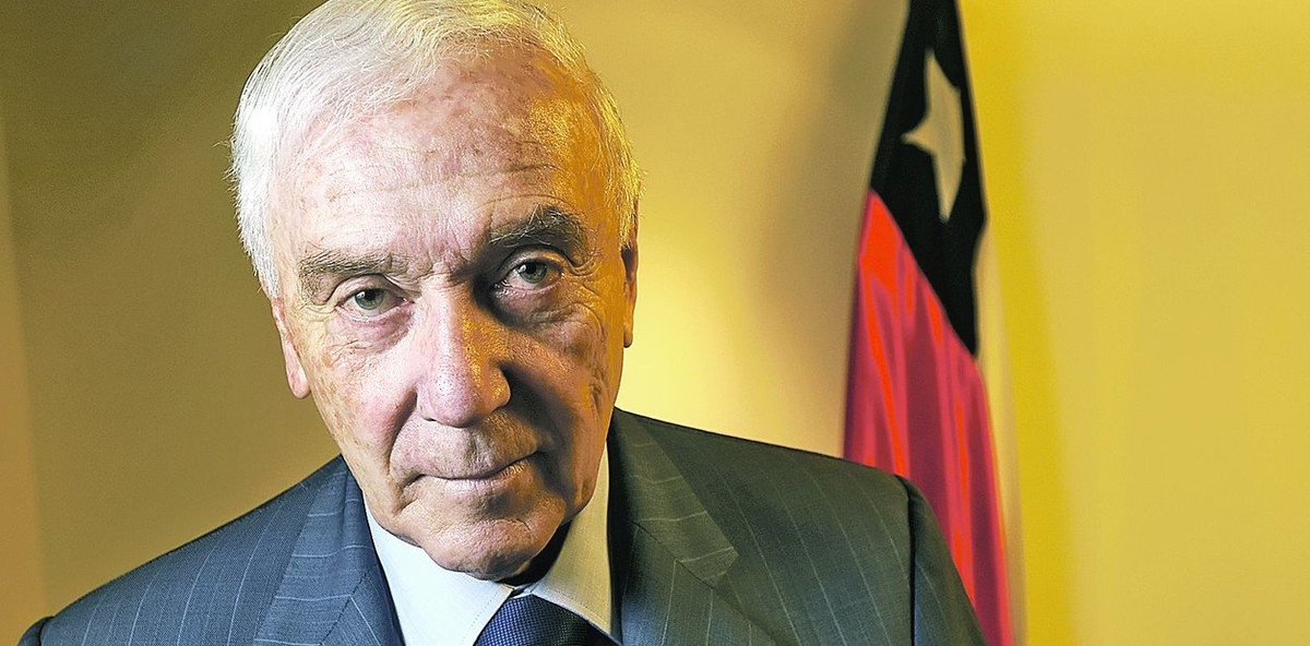 “La mayor parte de Chile no sintió una dictadura, sino alivio. Antes no se podía comprar nada importado, todo era caro y malo. De pronto, comenzaron a llegar productos, se limpiaron las calles y apareció el trabajo. Hoy se juzga sin conocer la realidad que vivió Chile”.