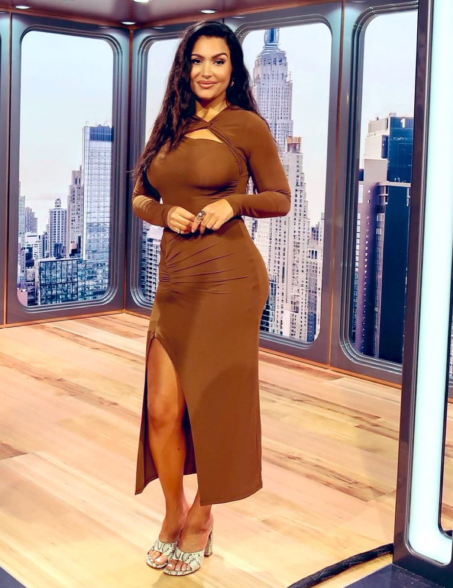 HaterReport_'s tweet image. The very talented Molly Qerim is expected to leave ESPN at the end of the year