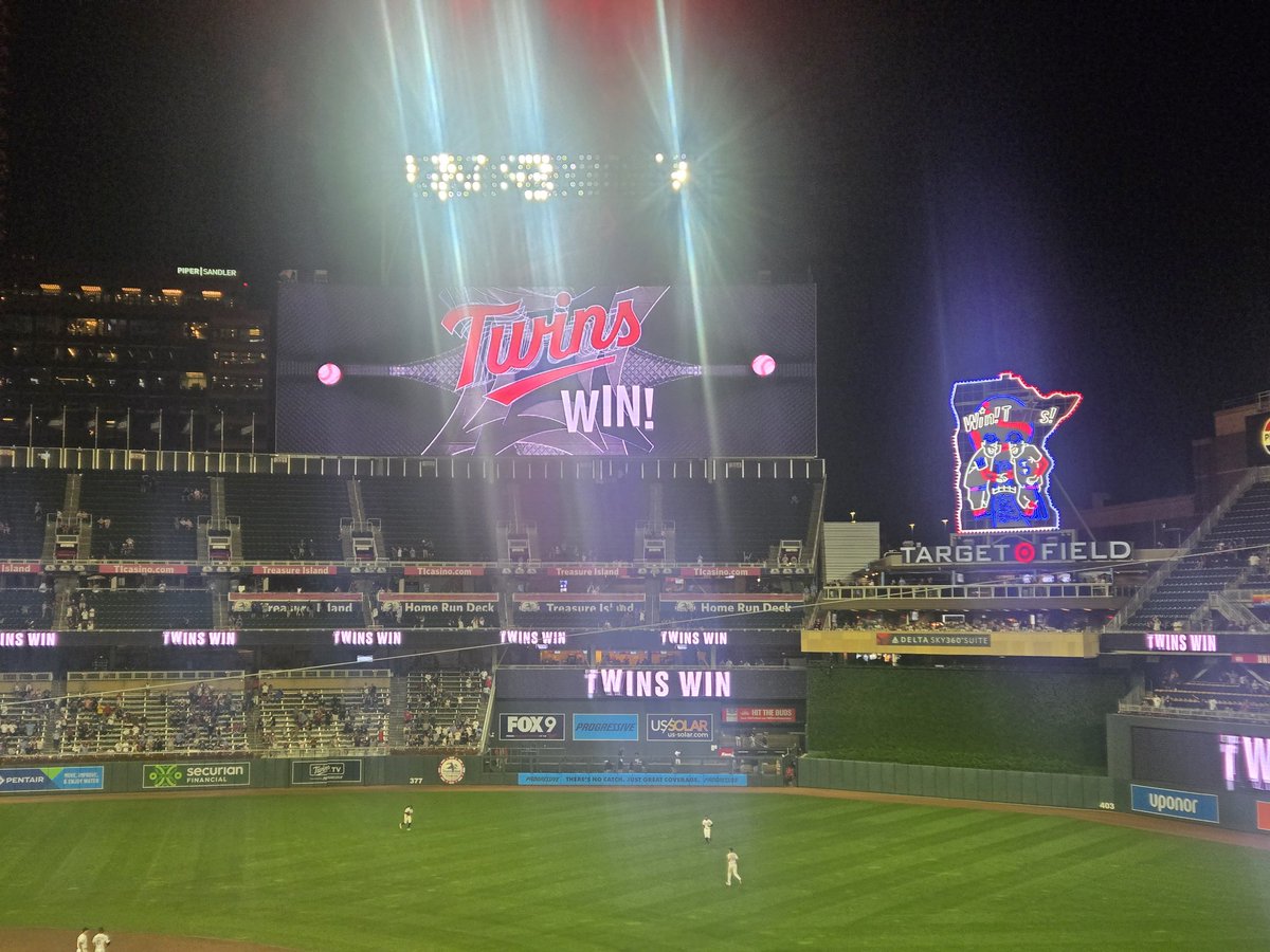 Benjamin Valder (@benjaminvalder) on Twitter photo Rarer than The Mythical Unicow <a href="/Twins/">Minnesota Twins</a> over the <a href="/Yankees/">New York Yankees</a> for HEAPS #mntwins Rarer than The Mythical Unicow <a href="/Twins/">Minnesota Twins</a> over the <a href="/Yankees/">New York Yankees</a> for HEAPS #mntwins