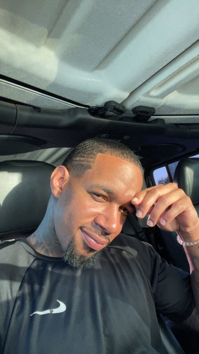 2realmacdatfeee's tweet image. Somebody gotta…….