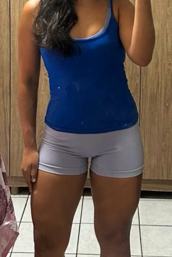 Elas de shortinho tweet media