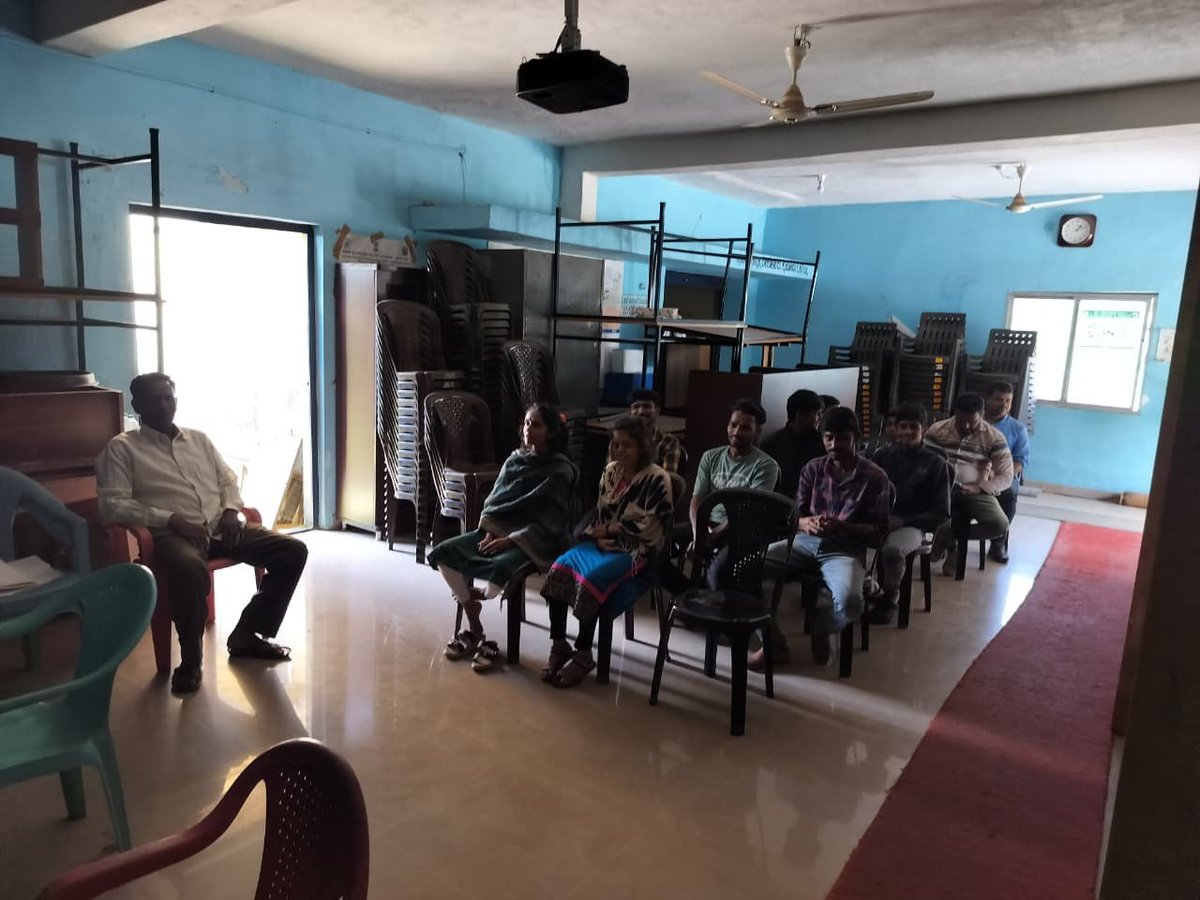 CBC_Bengaluru's tweet photo. .@DFS_India ವತಿಯಿಂದ ಆಯೋಜಿಸಿರುವ ಹಣಕಾಸು ಸೇರ್ಪಡೆ ಪರಿಪೂರ್ಣತೆ ಅಭಿಯಾನದ ಭಾಗವಾಗಿ ಹಾಸನ ಜಿಲ್ಲೆಯ ಸಾತೇನಹಳ್ಳಿ, ಮಡೆನೂರು ಪಂಚಾಯಿತಿಯಲ್ಲಿ ಜನ ಸುರಕ್ಷಾ ಶಿಬಿರ ನಡೆಸಲಾಯಿತು.  

#SaturationofFinancialInclusion #FinancialInclusion #PMJDY #PMJJBY #PMSBY #APY

@PMOIndia @nsitharaman @FinMinIndia https://t.co/Fjc8fApZ8B