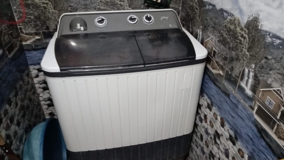 being_mahere's tweet photo. @GodrejAppliance  purchased a fridge &amp; washing machine on 18th April 2024. Within such a short time, the fridge door broke and the washing machine button got damaged. Complaints are still pending. No SRM visits are arranged. Shameful experience. Please respond and resolve. https://t.co/oPibC7YSce