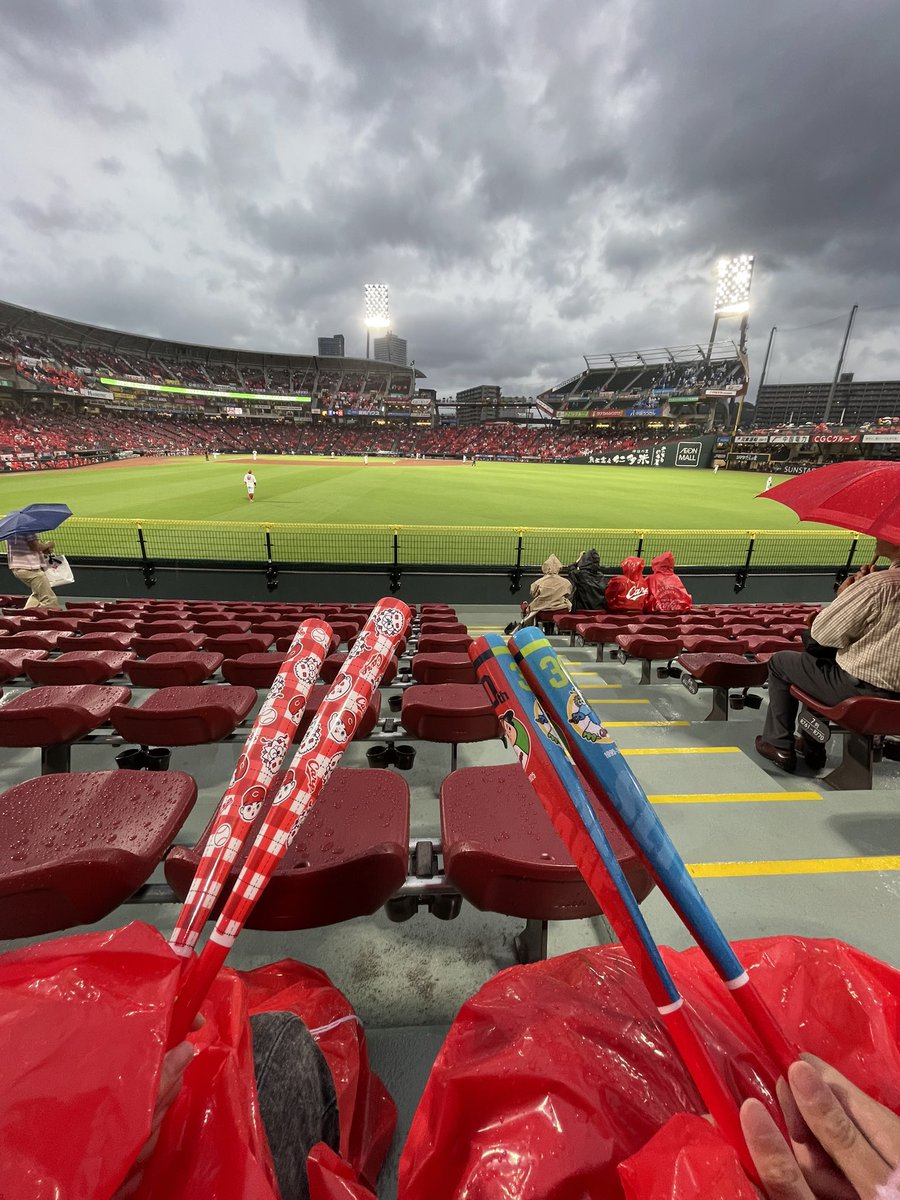 carp_pine9's tweet photo. 今年から広島に移住してカープファンになりました🎏
元は西武ファンでしたが、ここ数年野球から離れていました､､､！
西武時代から秋山翔吾一筋です！
彼がカープファンでアッキーもカープにいるので現地も行くようになりました⚾️
よろしくお願いします🙇🍍02🚺

#広島
#カープ
#遮二無二
#秋山翔吾 https://t.co/k2MXDrqIlA