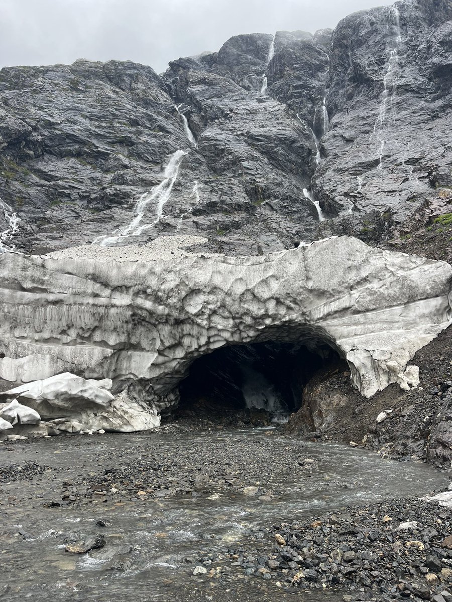 hiking up to a glacier in china is so fun because you can just go on it and get stupid and endanger urself and no one gaf. cant stop thinking ab how if i did this in the rockies parks canada would send in a guy to blow my shit smoove off
