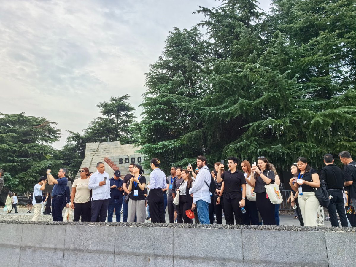 NanjingMemorial's tweet image. #Exploring the Museum#  
September 14th, a delegation of over 40 members from the Latin American Think Tank Knowledge-Sharing Seminar visited our museum. The delegation included representatives from the Dominican Republic, Uruguay, Honduras, Cuba, Costa Rica, Colombia, El