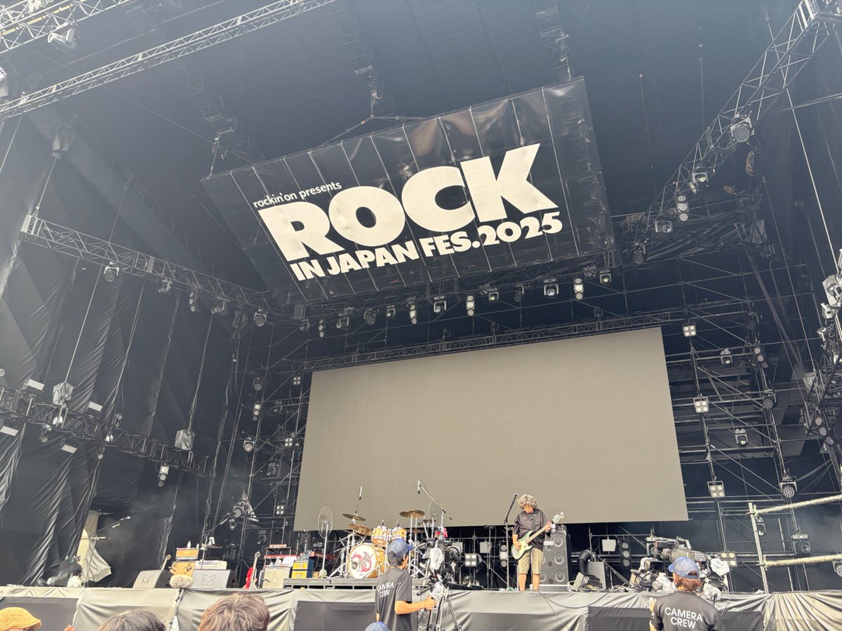 Cloudy→Aooo→yutori→宮本浩次→緑黄色社会→Lucky Kilimanjaro→Chilli Beans.→LiSA→アジカン→Saucy Dog→ヤングスキニー→ポルノグラフィティ→Vaundy→なとり
この日も観れるだけライブを観まくったロッキン2025、2日目のライブレポ。
rocknrollisnotdead.blog.fc2.com/blog-entry-171…
 #RIJF2025