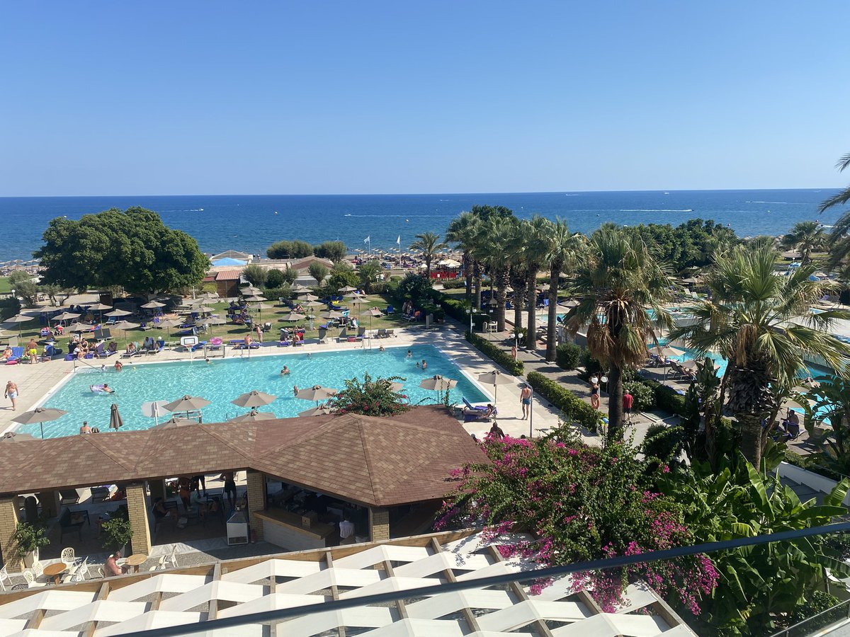 lee jones tweet media