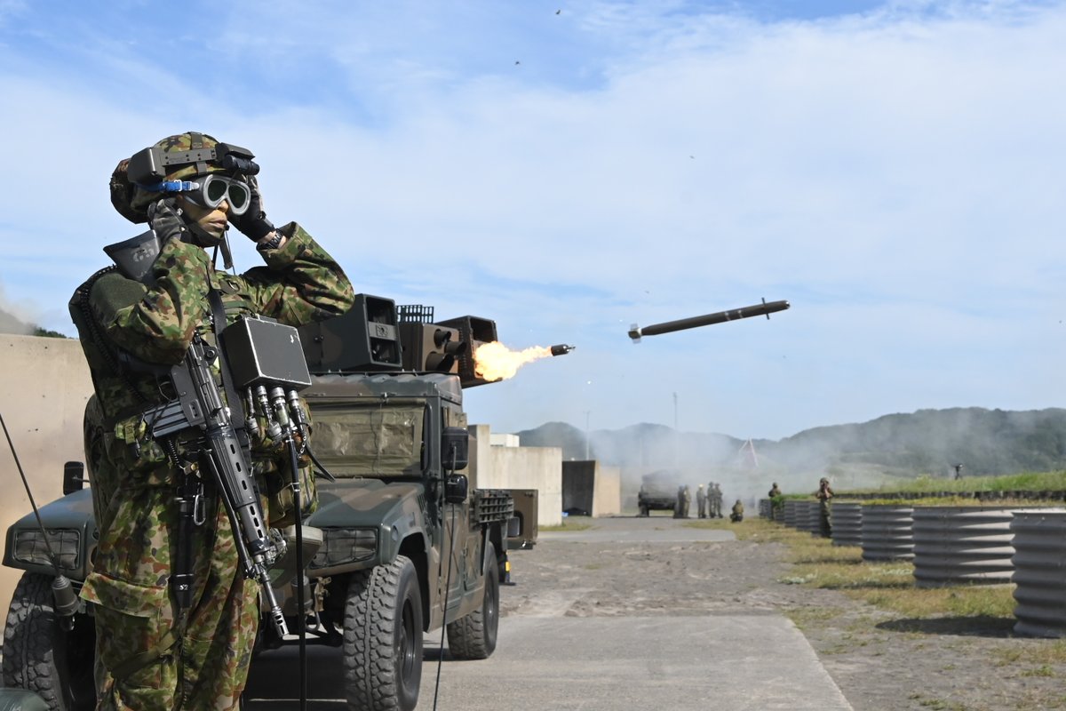 偵察隊空中射手必携 第5高射特科隊（隊長 水野2佐）は、93式近距離地対空誘導弾実弾