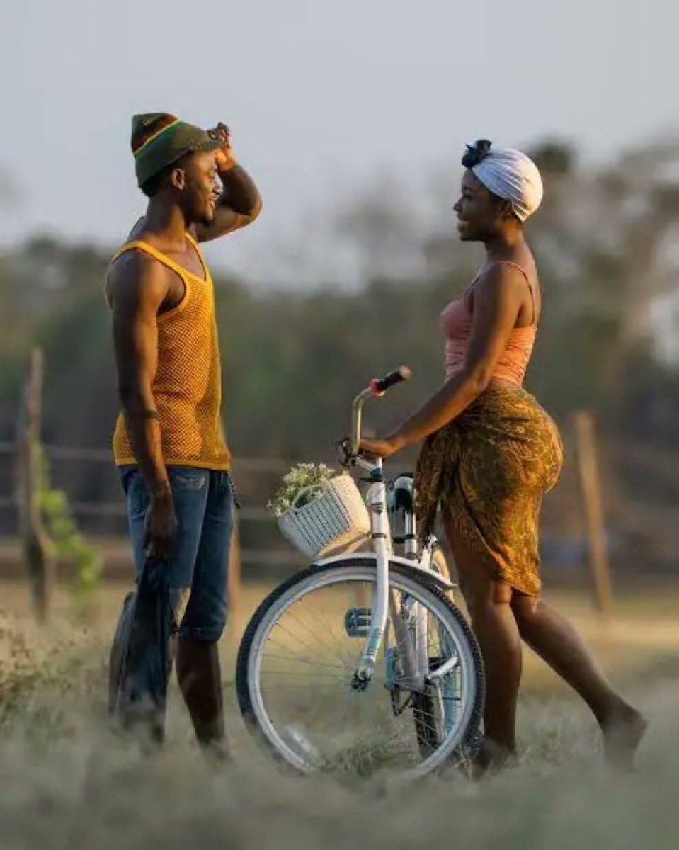 seyikanbai's tweet image. 20 Questions to ask a girl aside WYD..☺️
A thread 🧵