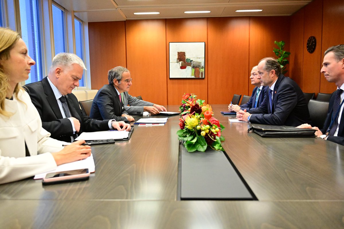 Rafael Mariano Grossi (@rafaelmgrossi) on Twitter photo With strong and consistent backing, Switzerland supports @IAEAorg’s work across key programmes like #RaysOfHope and #NUTECplastics. 
Met <a href="/BFEenergeia/">BFE - OFEN - UFE</a> <a href="/BenoitRevaz/">Benoît Revaz</a> at #IAEAGC and thanked 🇨🇭 for its support, including in Ukraine and our Marine Labs. We value Switzerland’s With strong and consistent backing, Switzerland supports @IAEAorg’s work across key programmes like #RaysOfHope and #NUTECplastics. 
Met <a href="/BFEenergeia/">BFE - OFEN - UFE</a> <a href="/BenoitRevaz/">Benoît Revaz</a> at #IAEAGC and thanked 🇨🇭 for its support, including in Ukraine and our Marine Labs. We value Switzerland’s