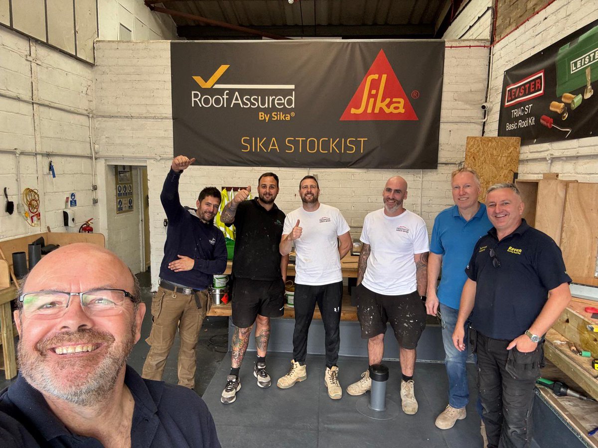 RavenRoofingSup's tweet photo. Building knowledge one course at a time 🛠️ Come and join one of our remaining sessions this year to level up your roofing skills. 
📍 Hawkhurst / Swindon 📧 For more info, contact Jack at jack.lewis@ravenroofingsupplies.co.uk #roofing #roofingsupplies #singleply #training https://t.co/nLdkwpyTjv