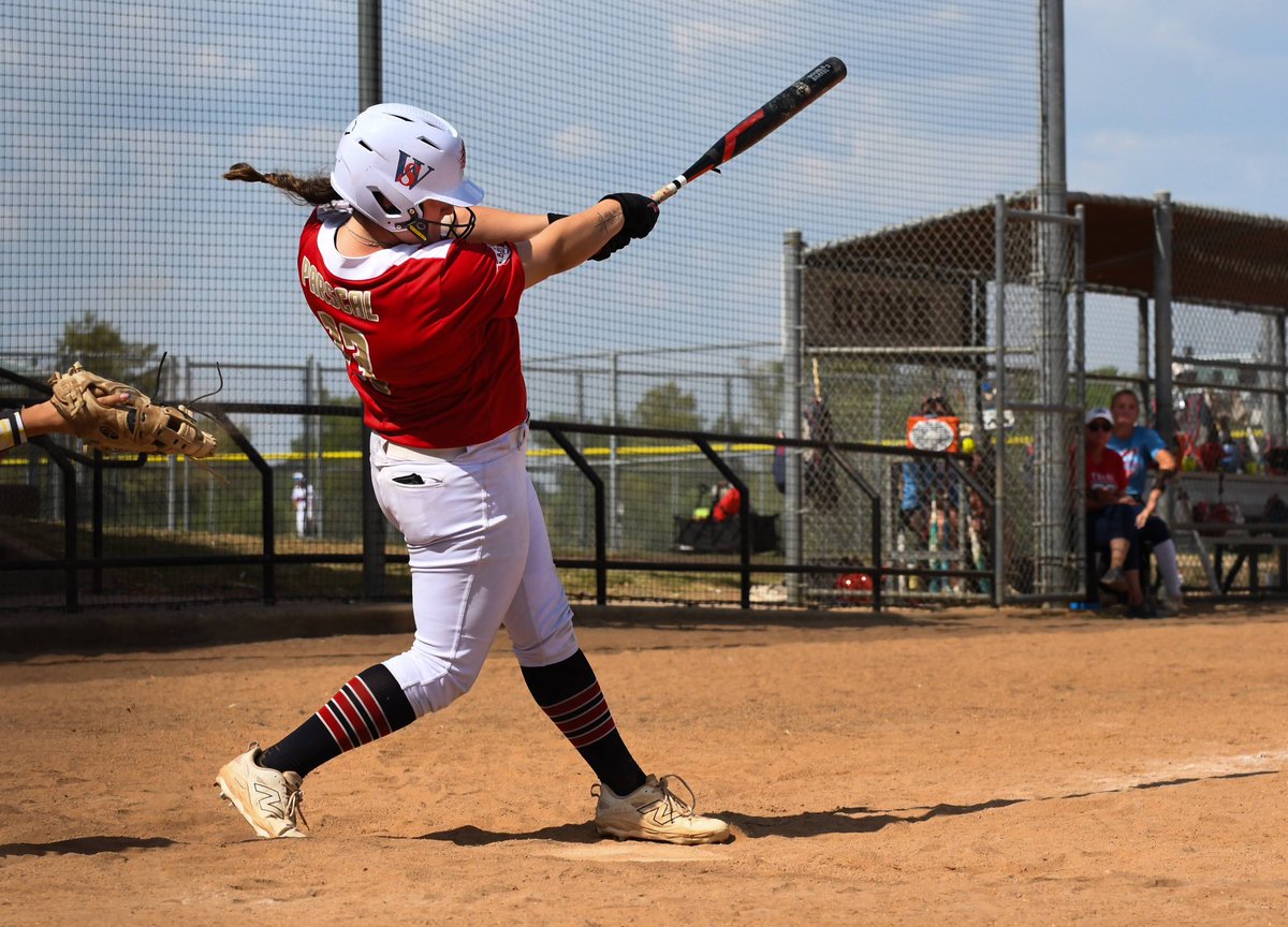 Grace_08catcher's tweet photo. Had a great time at the Blaze Jamboree this weekend, including the senior game where I got to rep Walters State. 📸❤️💙 #actionpics @Blaze18Gold @BritneyPurser @BrettBerryhill https://t.co/L741Ck5OFb