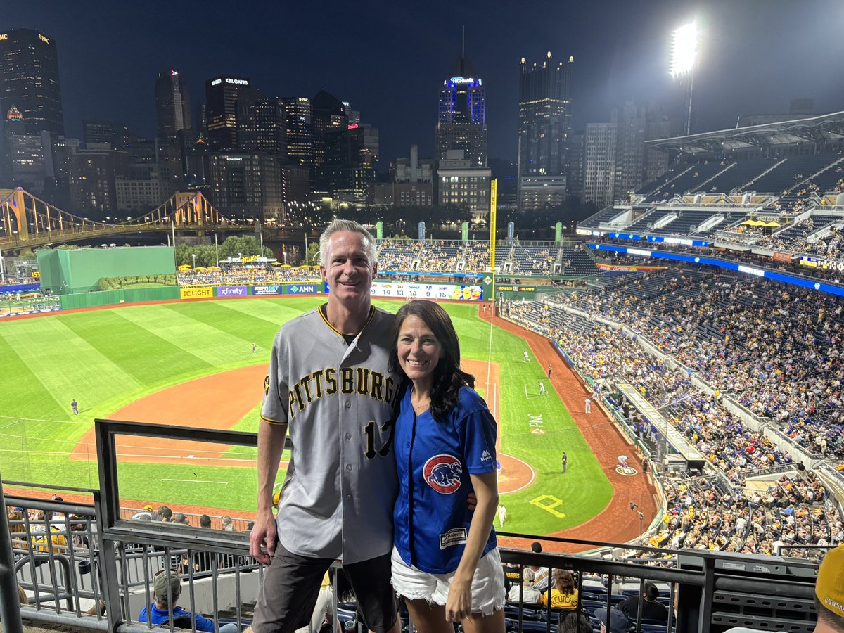 RunTracyK's tweet photo. Finally checking PNC Park off my list! Beautiful field, a Cubs win and meeting the amazing duo of Cub's broadcasters @JonSciambi69 @JimDeshaies! Thanks guys for bringing life to the game for those watching from home. Game 2 tomorrow! #GoCubsGo #FlyTheW #MarqueeSports https://t.co/dSfpzN4yIC