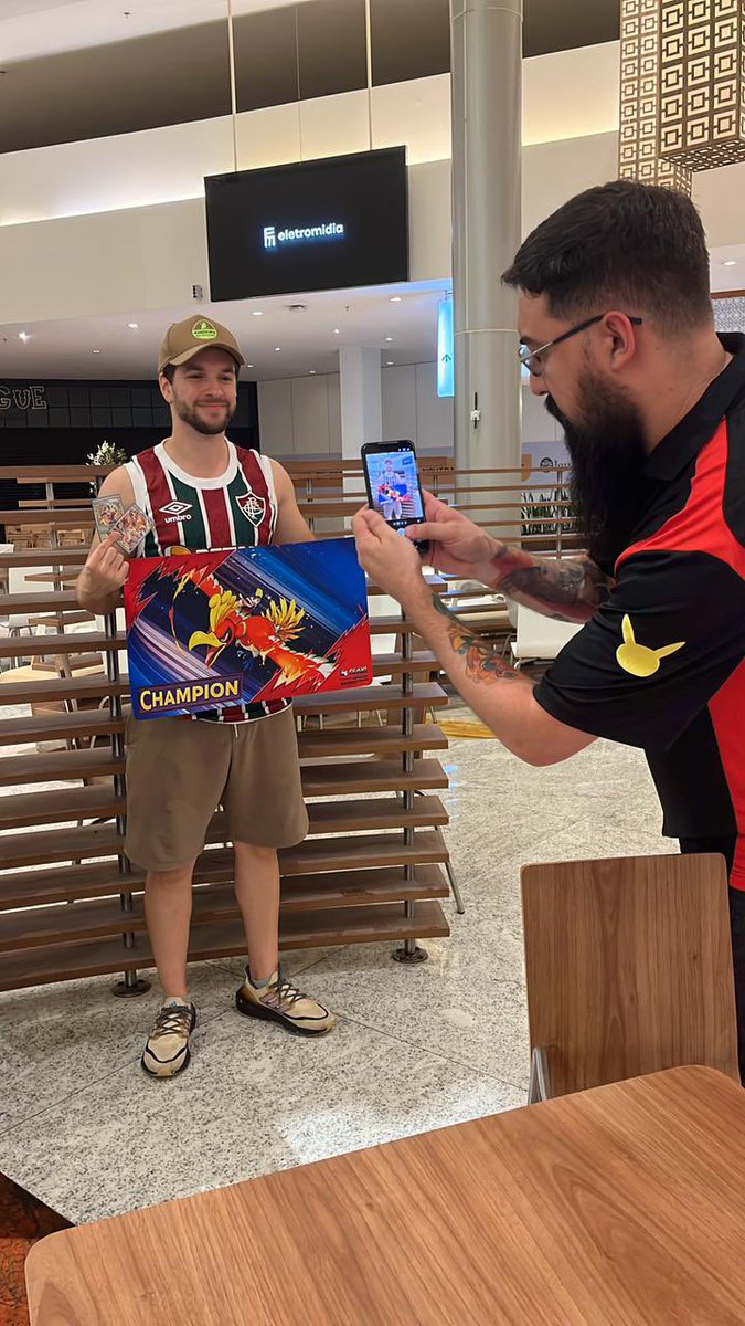 pepe neto tweet media