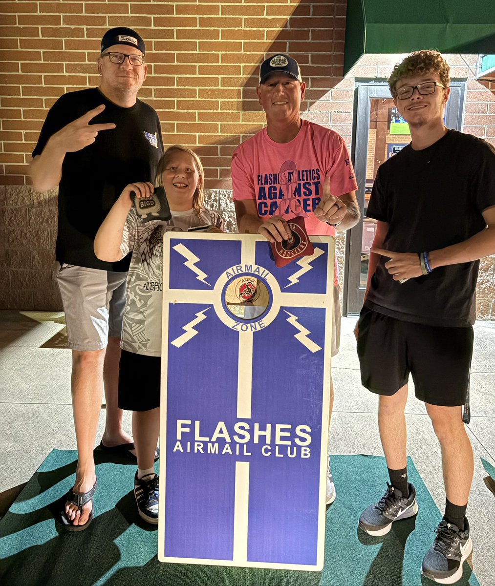 Flashes Airmail Club tweet media