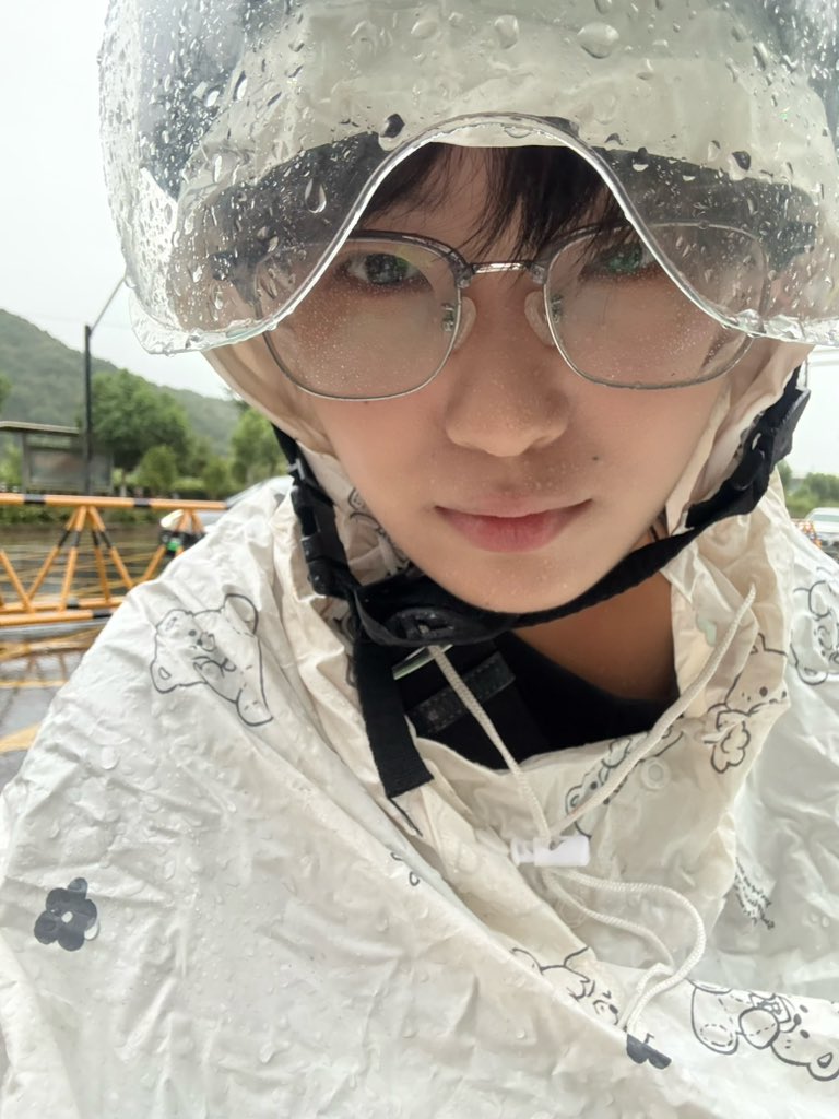 AAA专业女同 tweet media