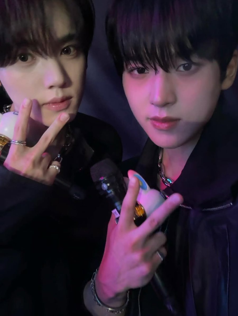 ZB1 QQ Music star light 中華 ユジン 星5 希少 ZB1 QQ Music star light 中華 ユジン 星5 希少 ZB1 QQ Music