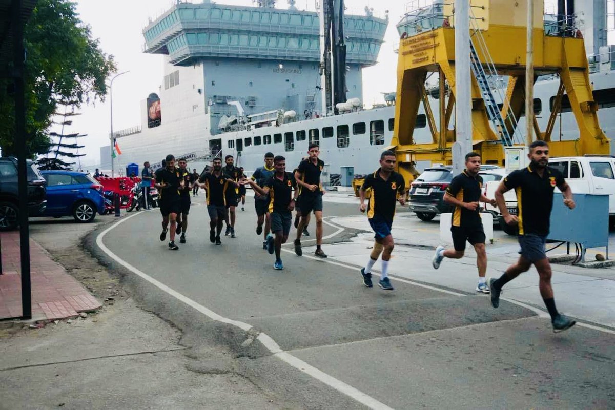 IN_EasternFleet's tweet image. “Discipline and fitness are the anchors of strength.” ⚓💪

#INSKirch ship’s company came together for a spirited Cross Country Run, promoting health, fitness &amp;amp; camaraderie.
Every mile reflected unity, endurance &amp;amp; Navy spirit. 🏃‍♂️🌅

#FitnessFirst | #RunForFun |…