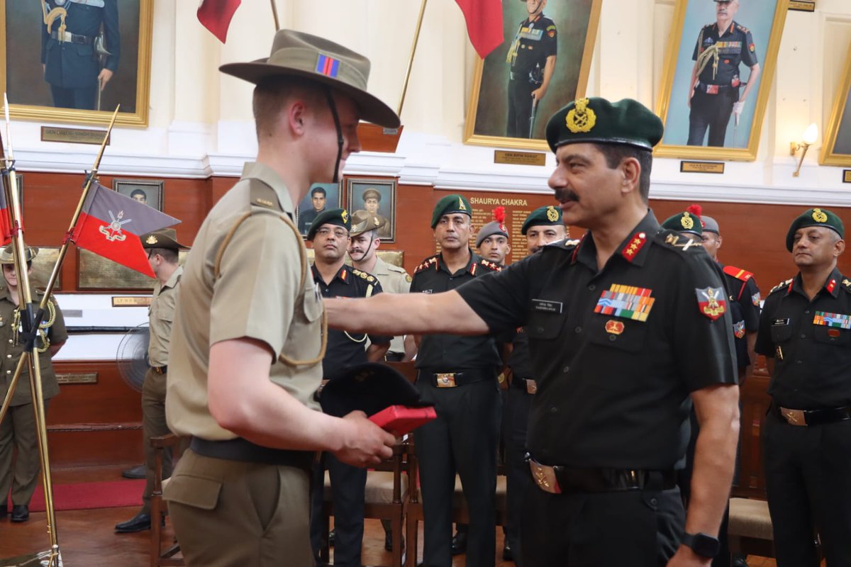 AusHCIndia's tweet photo. Action, mateship & military excellence! Cadets & staff from ๐ฆ๐บ's Royal Military College Duntroon wrapped up a week at the @IMA_IndianArmy's #CadetExchangeProgramme. From physical & weapons training to tactics & drill, the exchange forged bonds of trust & respect ๐ฆ๐บ๐ค๐ฎ๐ณ https://t.co/x91S3A6NZd